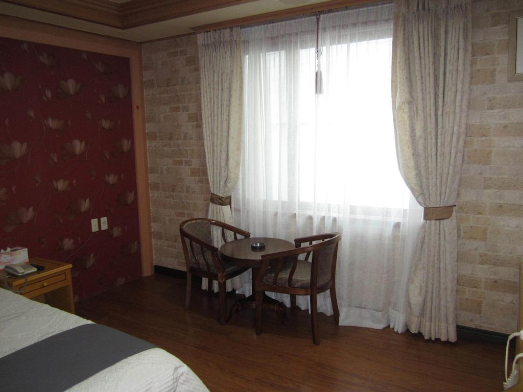 Jeju Olleh Hotel Værelse billede
